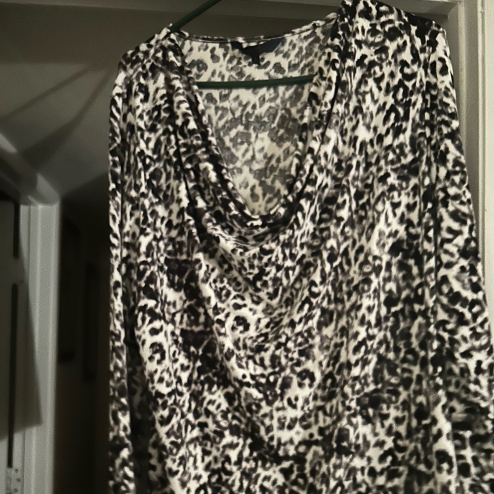 New scoop neck animal print shirt 2x